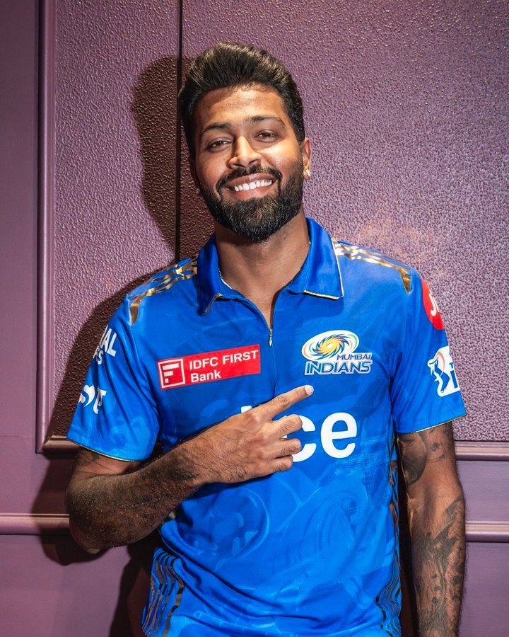  Hardik Pandya does a Ghar Wapsi 